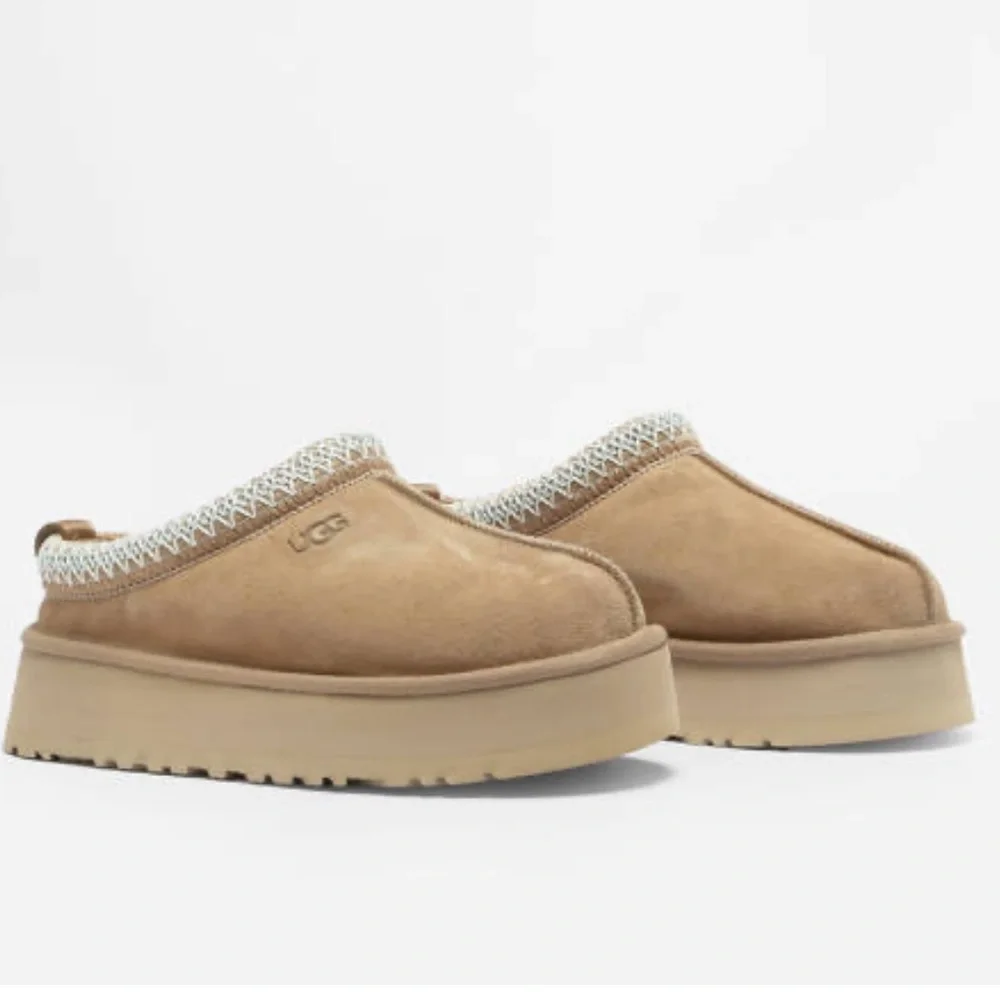 UGG Tazz women size 10
BestSeller/ gently used
Color :Sand - Picture 5 of 16